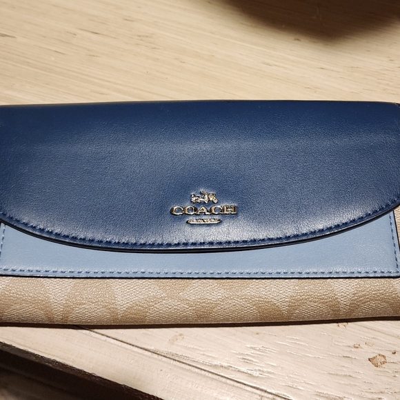 Multi-color coach wallet - Picture 1 of 4